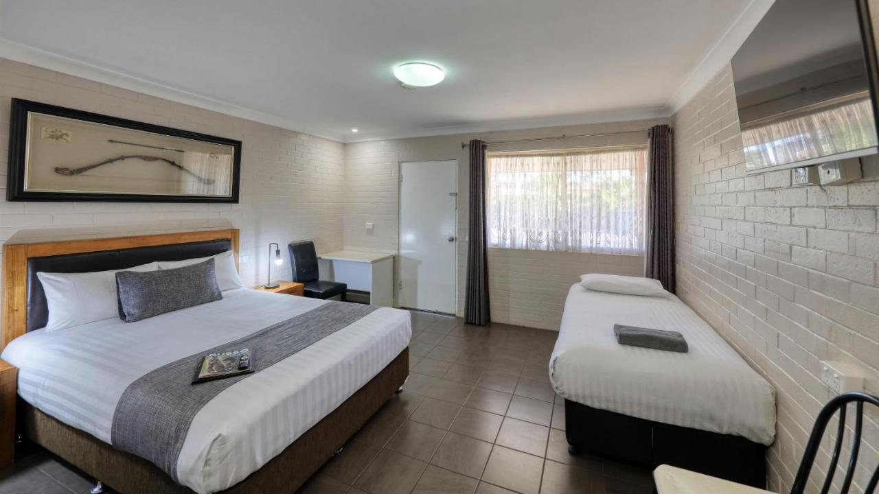 Country Leisure Motor Inn 더보 외부 사진